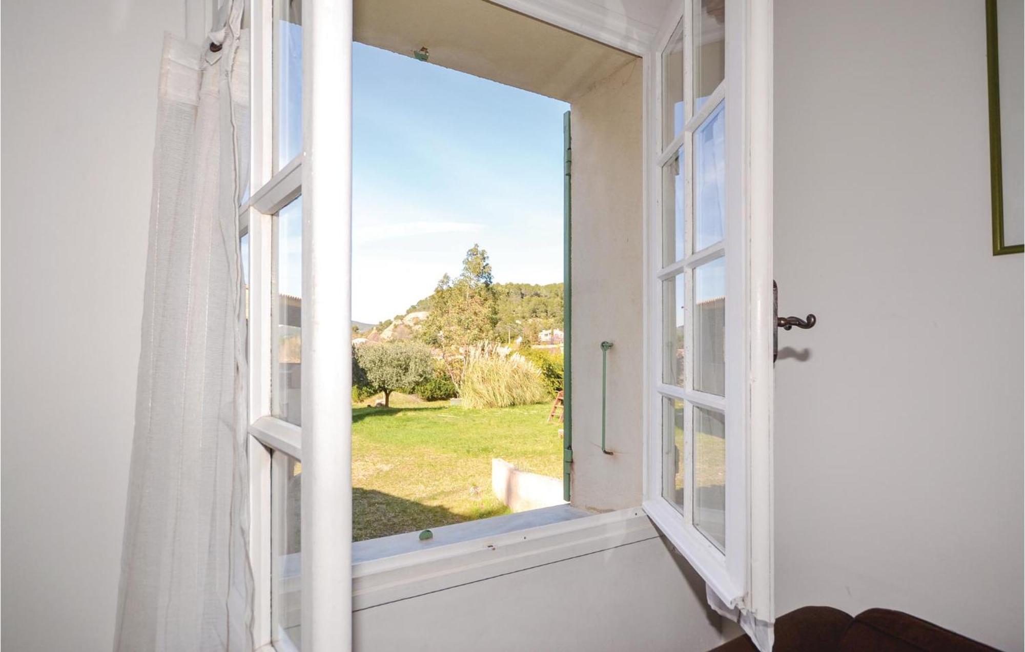 1 Bedroom Pet Friendly Home In Entrechaux Экстерьер фото